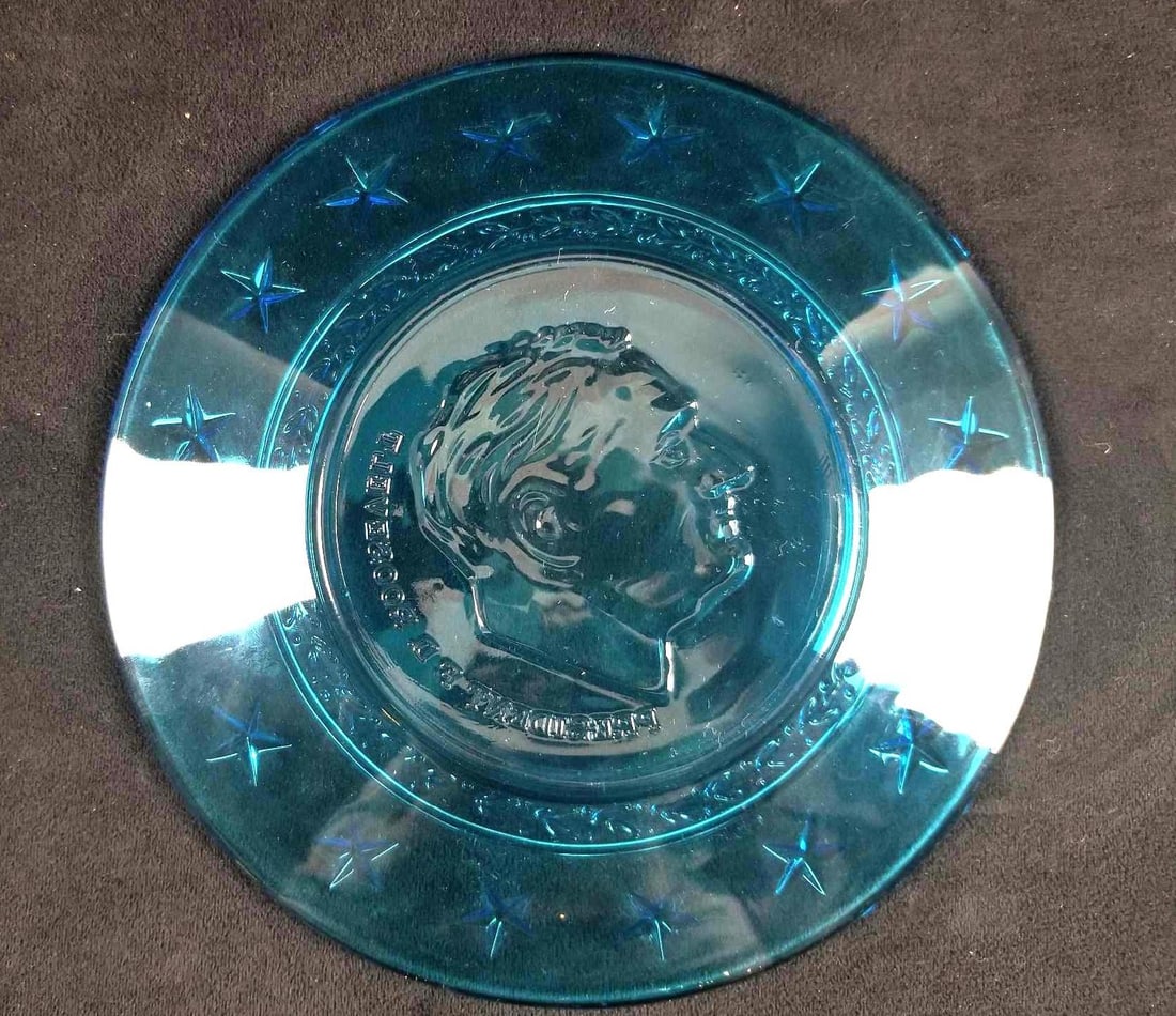 Vintage Wheaton/Nuline F.D. Roosevelt Presidents United States Limited Edition Glass Plate Blue (1 of 6)