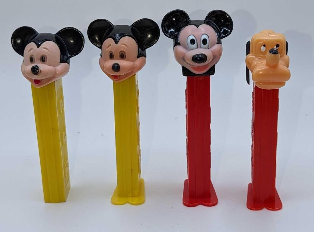 4 Vintage Disney Mickey Mouse & Pluto Pez Dispensers (1 of 10)