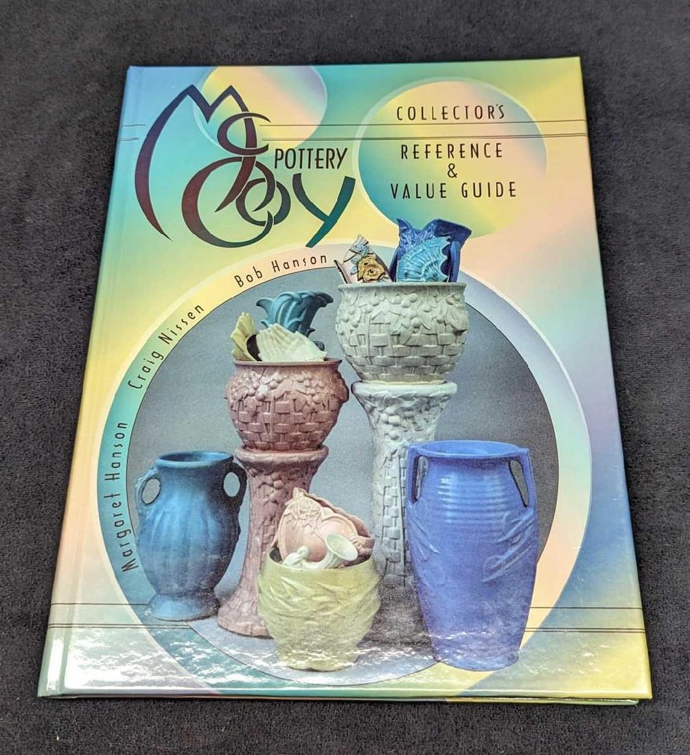 McCoy Pottery Collector's Reference & Value Guide (1 of 7)