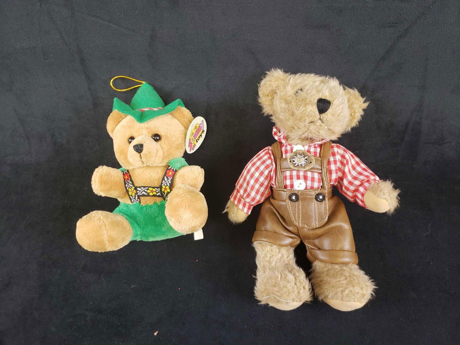Set of 2 German Stuffed Bears (1 of 4)