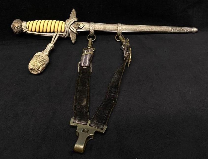 WWII Luftwaffe Dagger 2nd Model / Pattern (1 of 7)