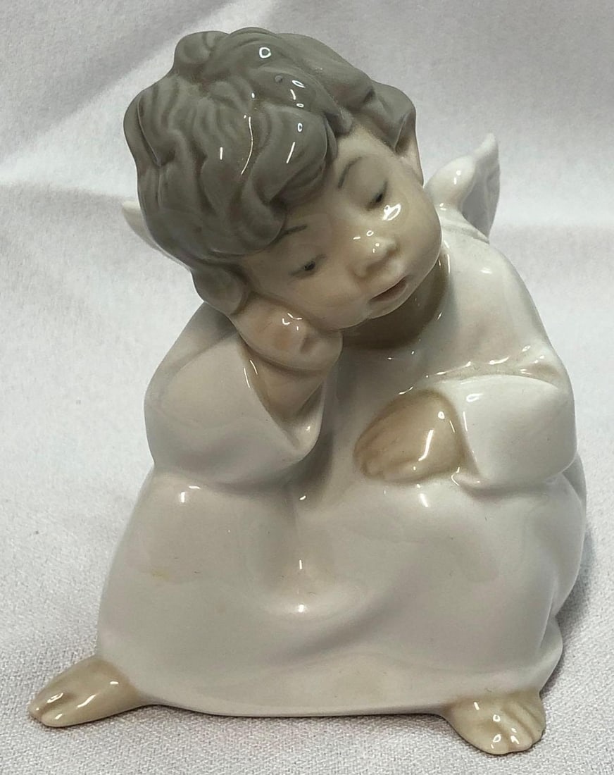 1970 Lladro 4539 Angel Thinking (1 of 5)