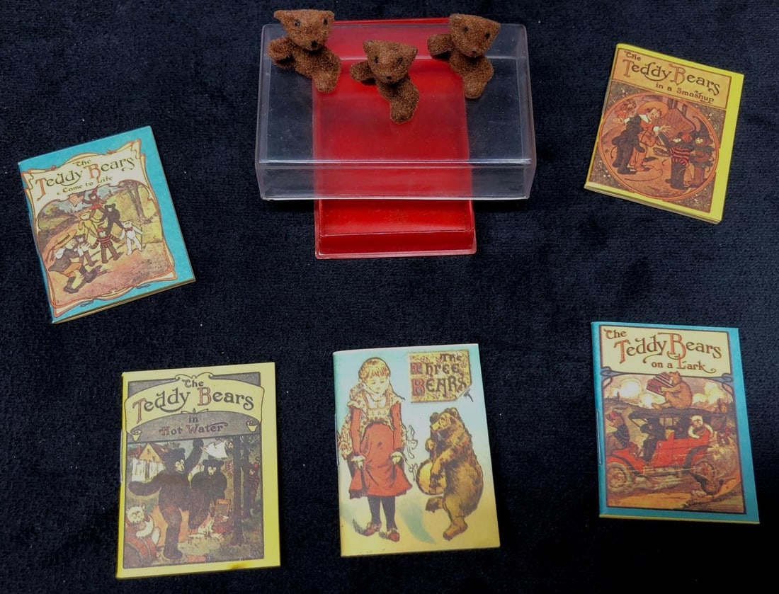 Vintage The Teddy Bear Books Set - Merrimack (1 of 2)