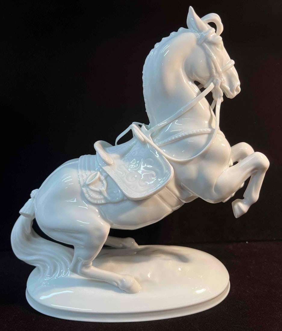 Augarten Wien White Porcelain Decorative Horse Sculpture Made In Vienna (1 of 13)