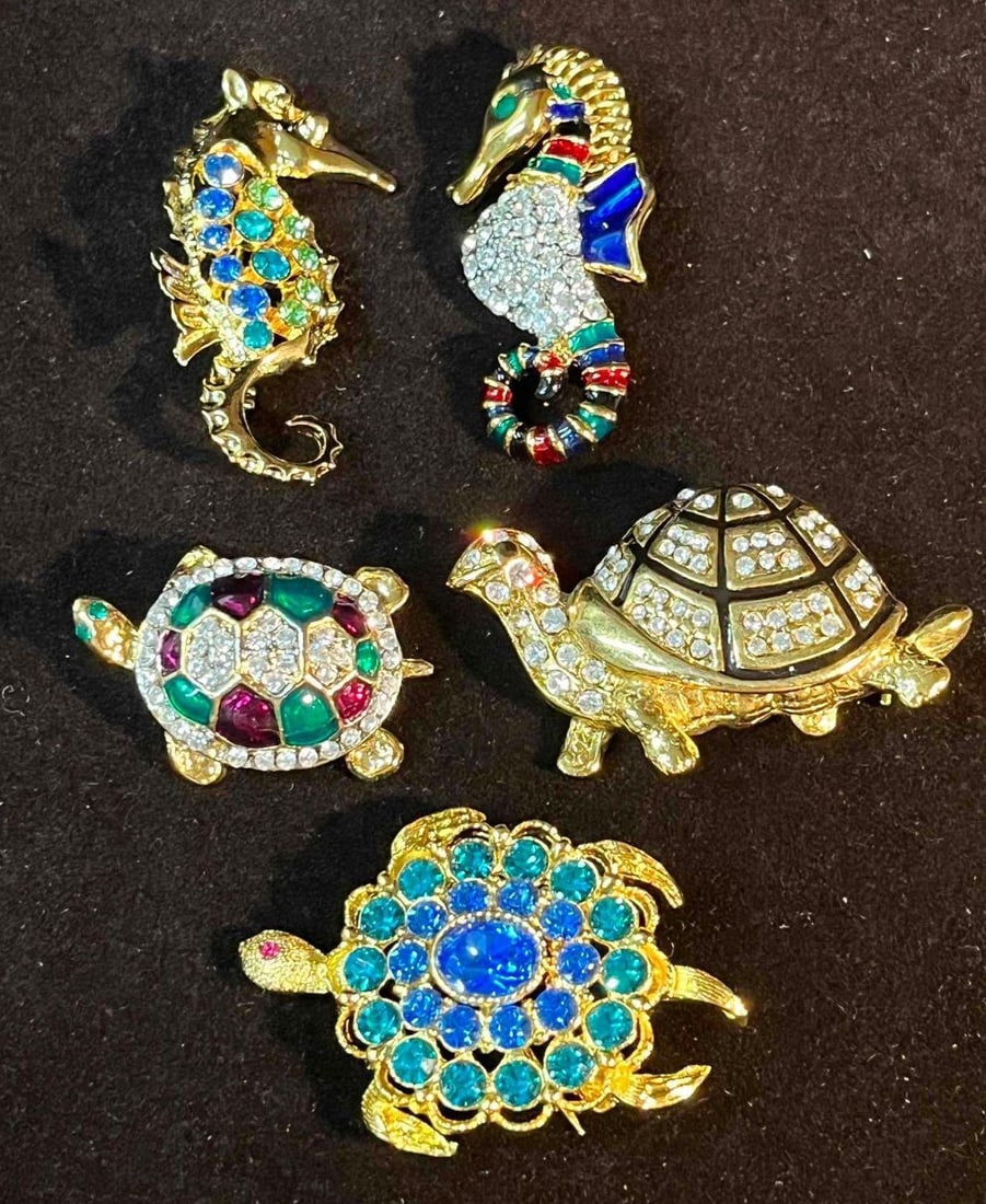 Vintage Gold Colored Brooch Ocean Animals Bundle (1 of 15)