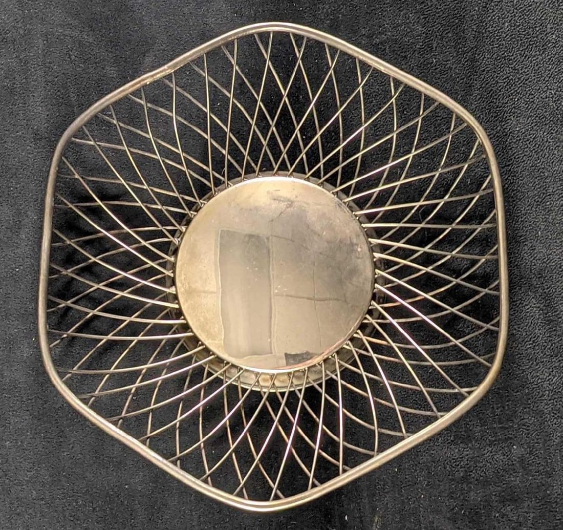 Vintage Silver Plate Bread & Fruit Hexagon Basket (1 of 7)