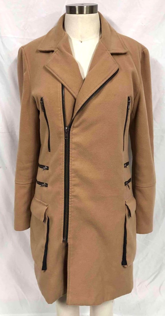 W[d^blju:] Rayon & Wool Jacket: This lot contains a W[d^blju:] rayon & wool jacket. This jacket's exterior is made of 65% rayon and 35% wool while the inside is a black silk-like material. Made in China. Dry clean only. This