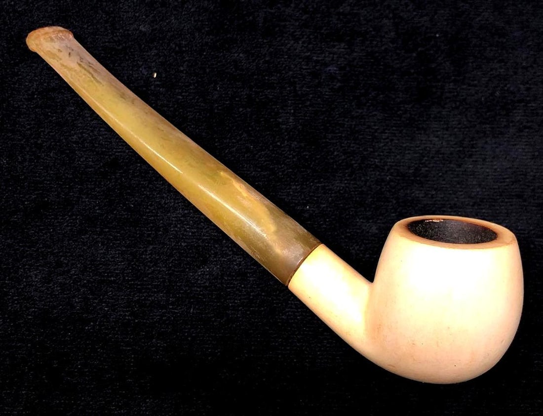 Vintage Meerschaum Tobacco Pipe with Amber Colored Stem (1 of 4)