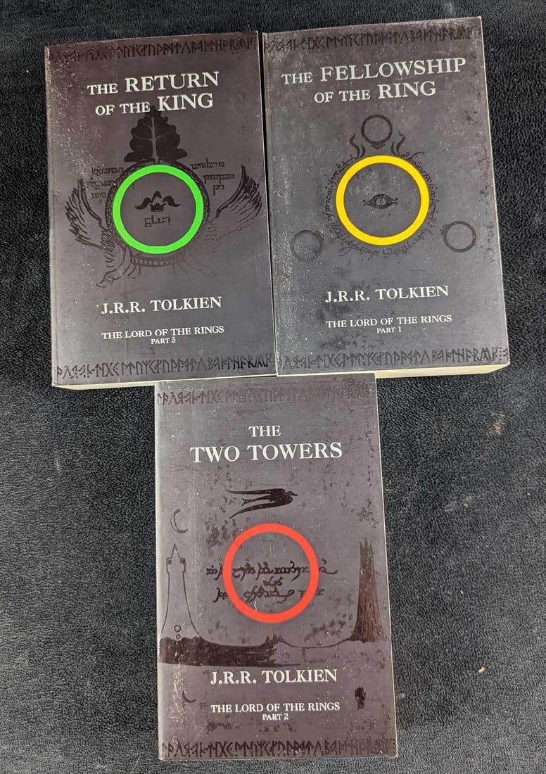 The Two Towers (The Lord of the Rings, Book 2) – HarperCollins