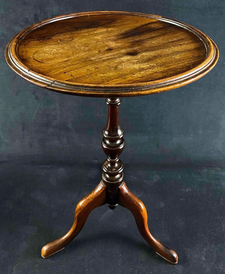 Mid-Century South African Stinkwood Wine Table: Mid-Century South African Stinkwood Wine Table Mid Century wine table, made of rare stinkwood from South Africa. The wood is beautiful with a shimmering property when the light shifts. The table is in