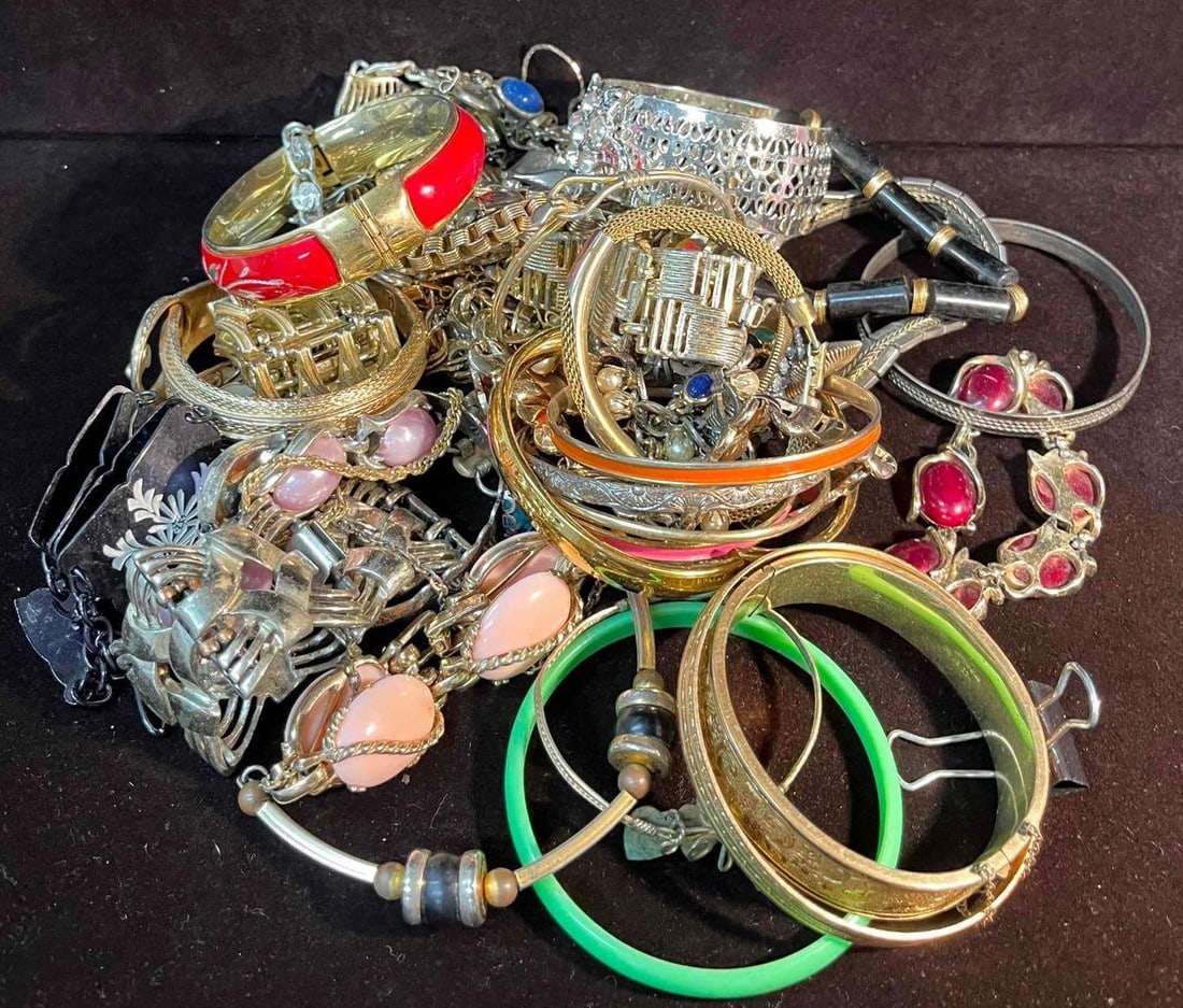 Large Jewelry Bundle Mostly Bracelets (ER2) (1 of 13)
