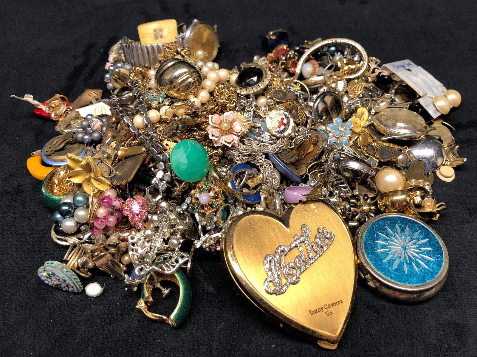 Large Bundle of Assorted Costume Jewelry (ER#6) (1 of 9)