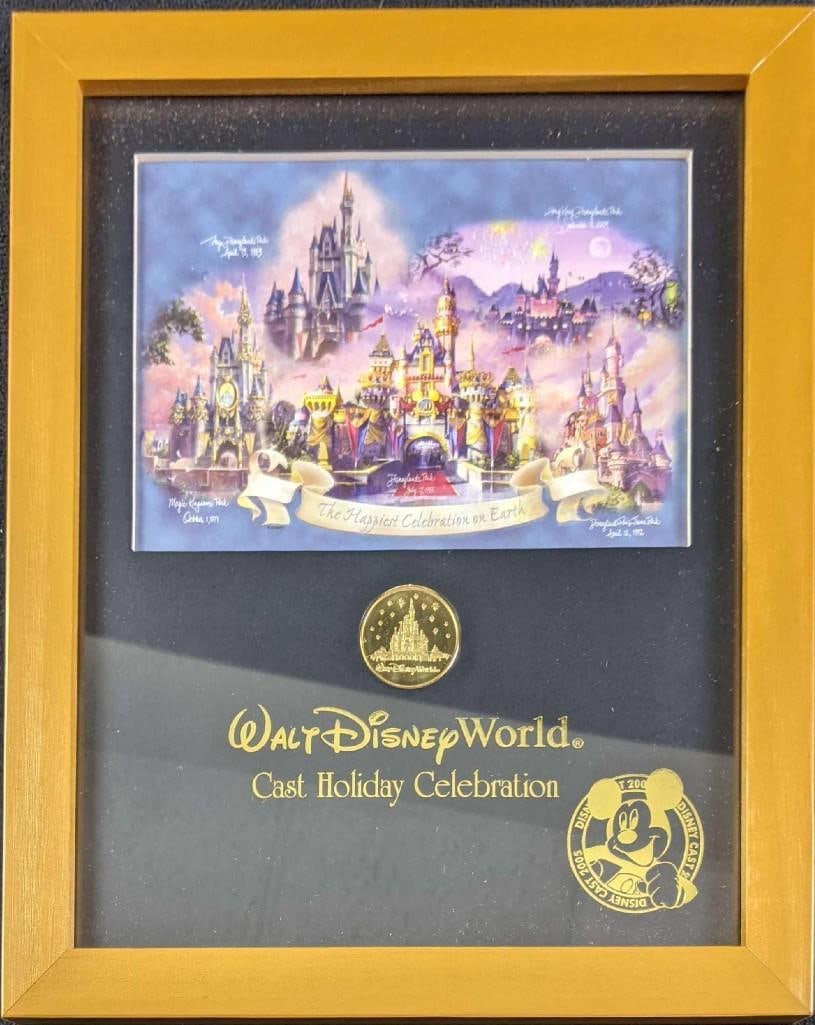 Disney Cast Member Exclusive Cast Holiday Plaque (1 of 6)