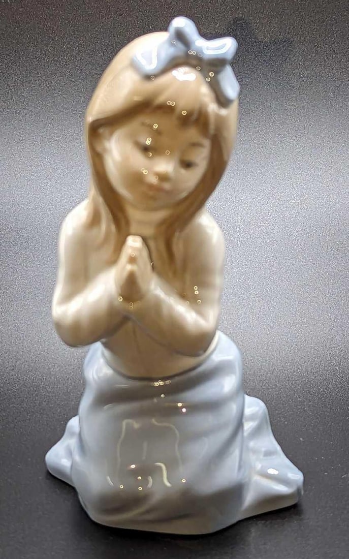 Nao By Lladro Guide Me Young Girl Figurine (1 of 5)