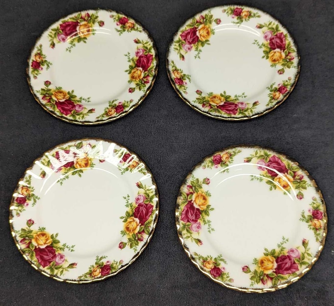 4 Royal Albert Old Country Roses Bread & Butter Plates B (1 of 4)