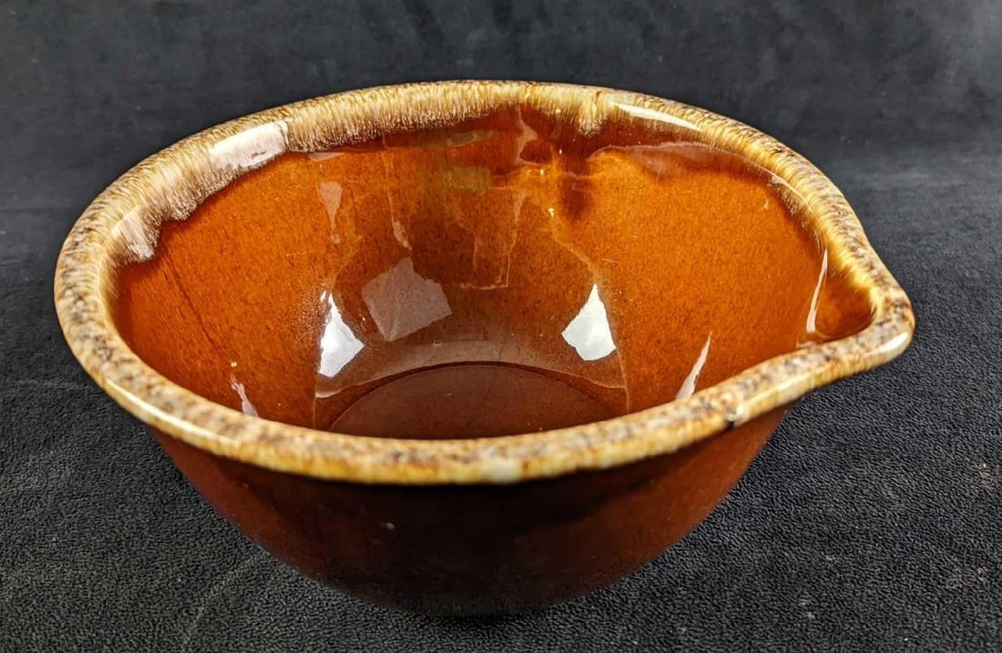 Vintage Hull Oven Proof Mixing Bowl (1 of 7)