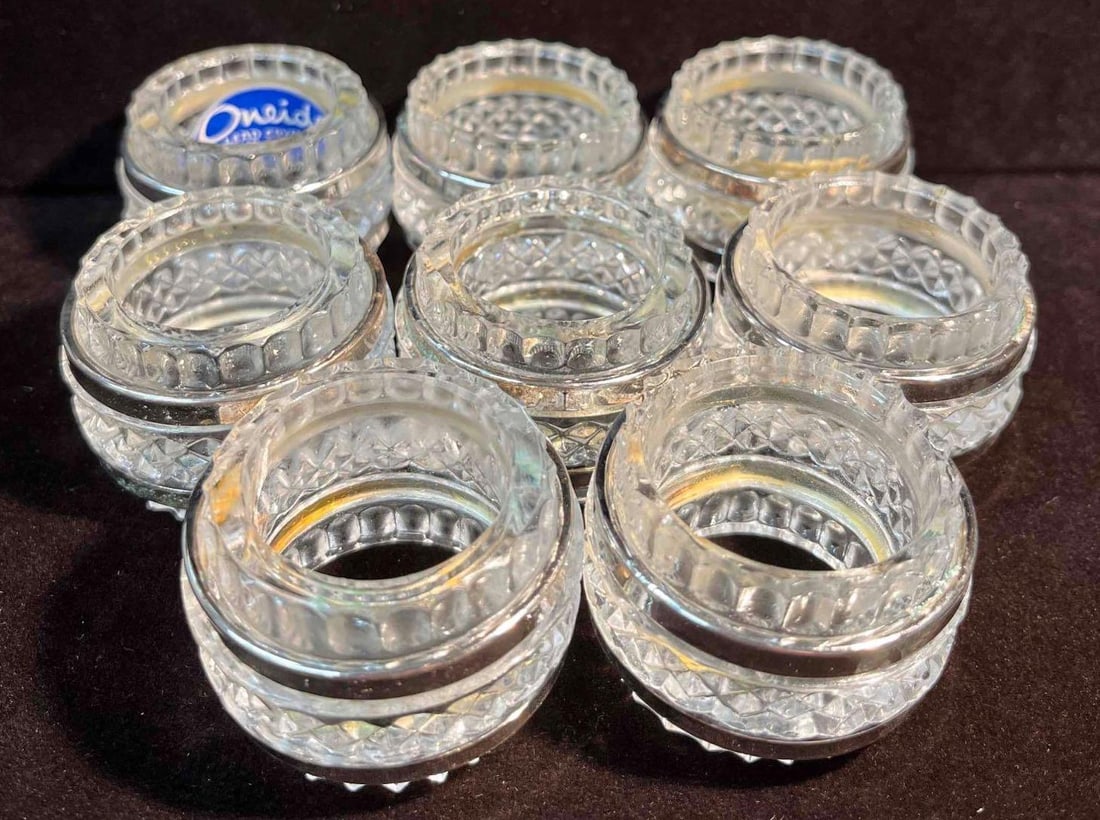 Set Of 8 Oneida Lead Cut Crystal Silver Banded Napkin Rings (1 of 11)