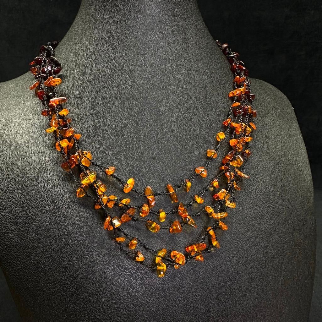 Amber Chip String Necklace (1 of 3)