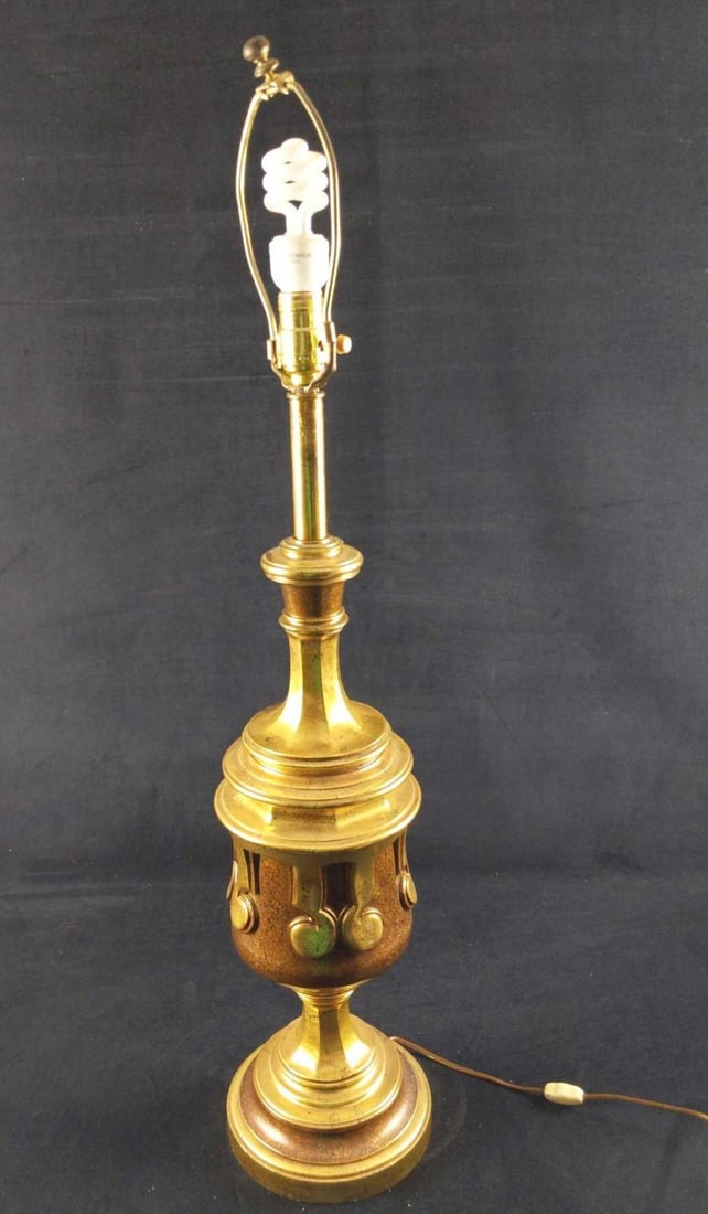 Vintage Brass Painted Heavy Metal Table Lamp A (1 of 7)
