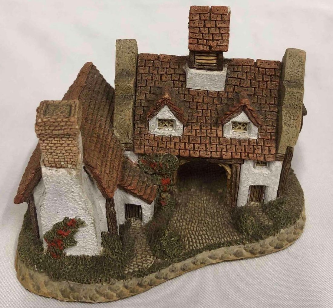 The School House Statue By David Winter (1 of 9)