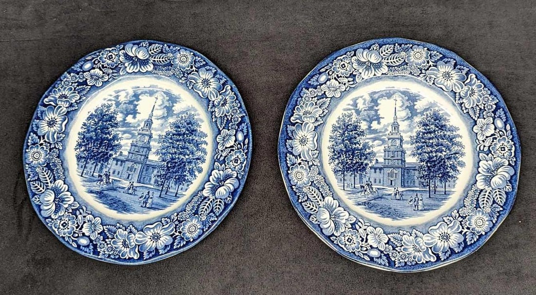 2 Independence Hall Liberty Blue Dinner Plates C (1 of 5)