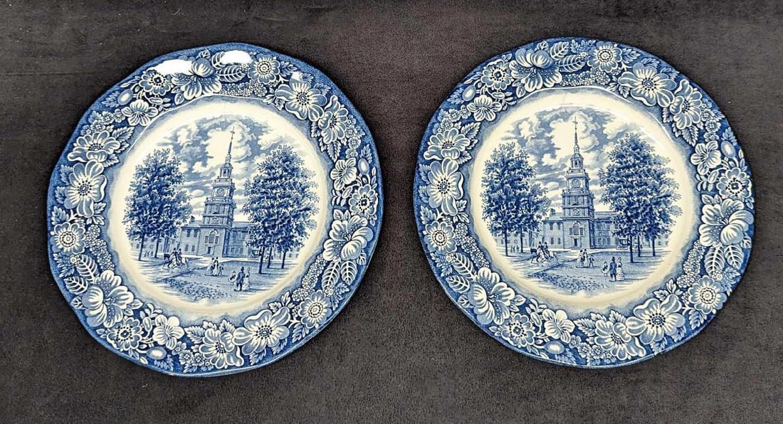 2 Independence Hall Liberty Blue Dinner Plates D (1 of 5)