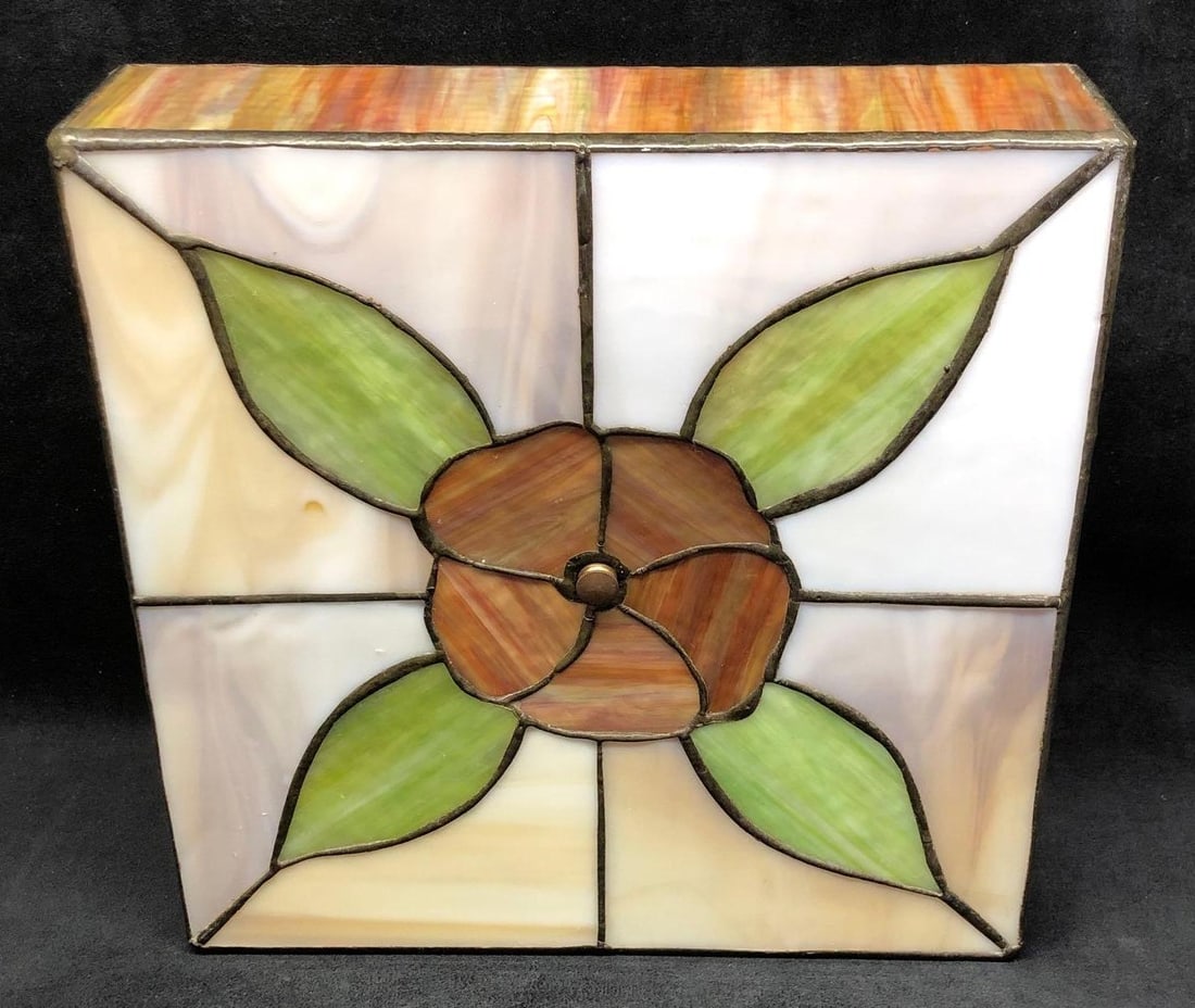 VTG Stained Glass Flush Mount Ceiling Lamp Shade (1 of 8)