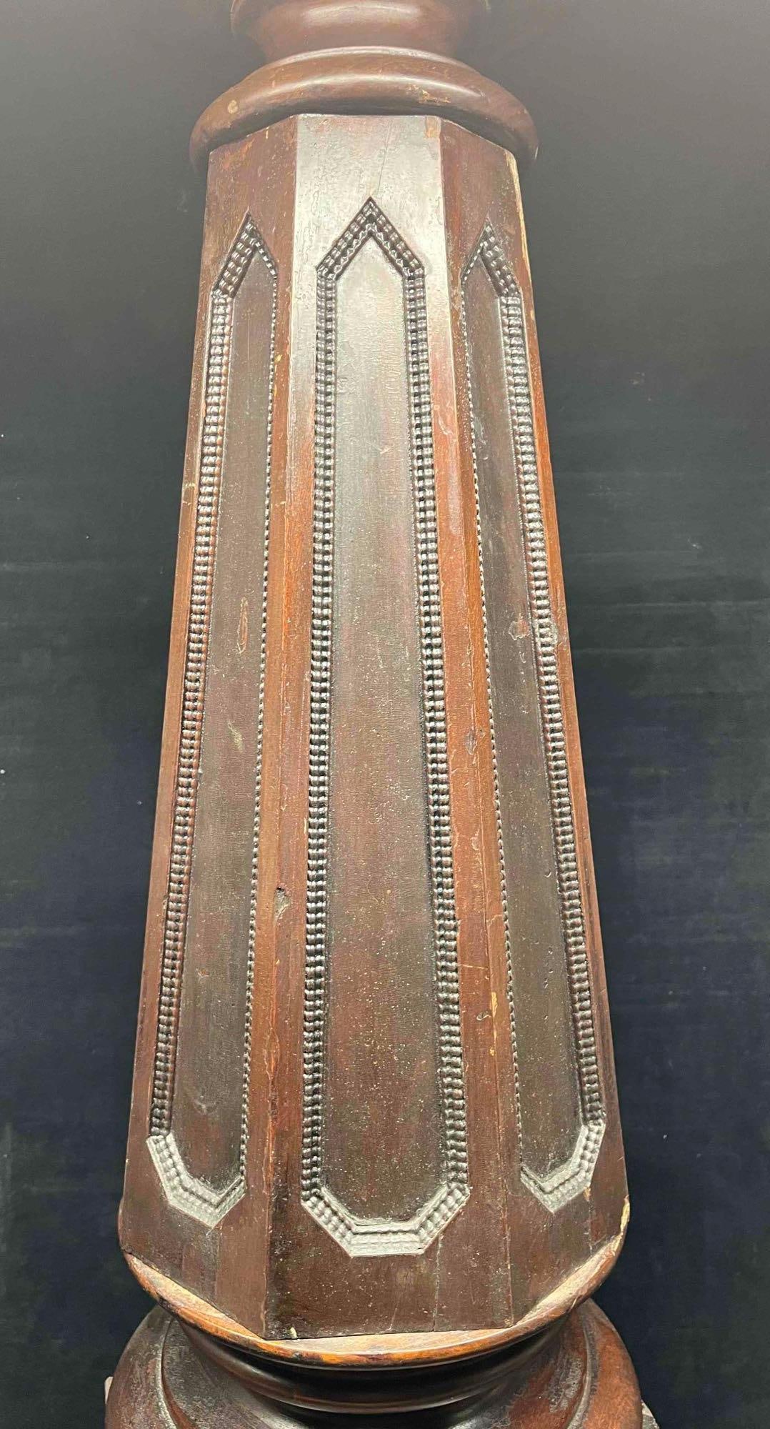 Antique Walnut Victorian Era Banister/Newel Post (JB223 K16) (1 of 16)