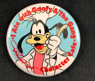 A Lot of 325 Vintage Walt Disney Goofy I Ate With Goofy & The Gang Character Cafe Buttons F: A Lot of 325 Vintage Walt Disney Goofy I Ate With Goofy & The Gang Character Cafe Buttons F This huge lot of Walt Disney round buttons are in good vintage condition with some rusting and dents. T