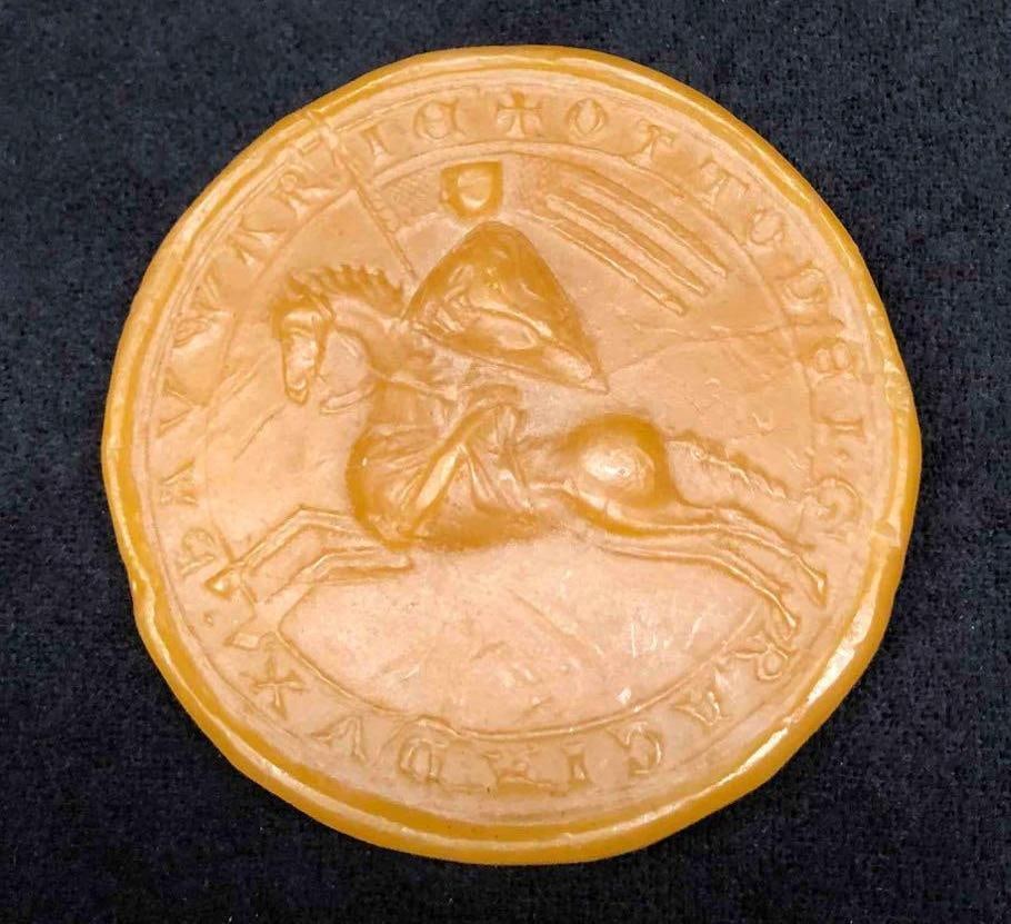 Wax Carving Of Herzog Otto II. Von Baiern: This lot contains a wax carving of Herzog Otto II. Von Baiern. The artwork is approx 3 1/2" x 3 1/2" x 1/4" and weighs about 0.1lbs. This wax carving features a hook for hanging. Overall t
