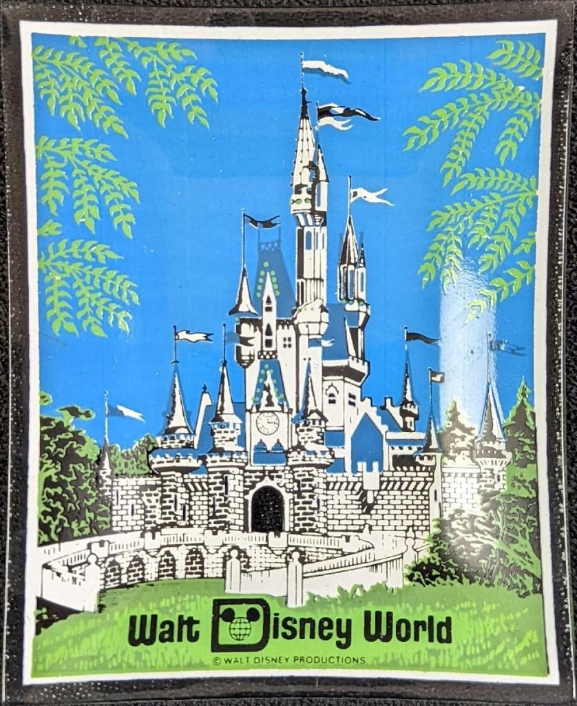 Vintage Disney World Glass Tray Ashtray: Vintage Disney World Glass Tray Or Ashtray. Is approx 4" x 4 3/4" x 1/2" and it weighs 0.19lb. The tray is in a good, vintage condition with no chips or cracks. Please see the images as th