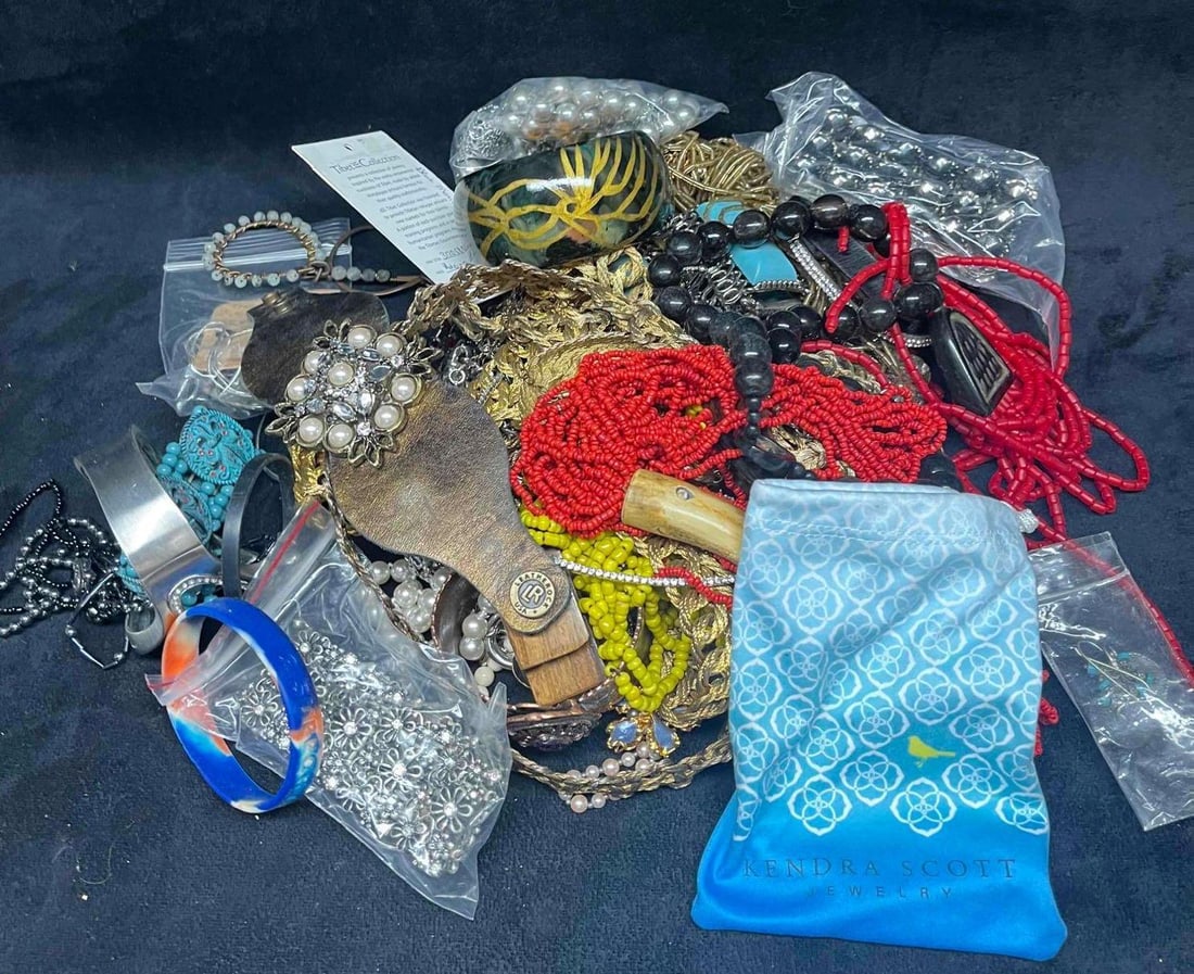 Large Jewelry Bundle FC120 (1 of 10)