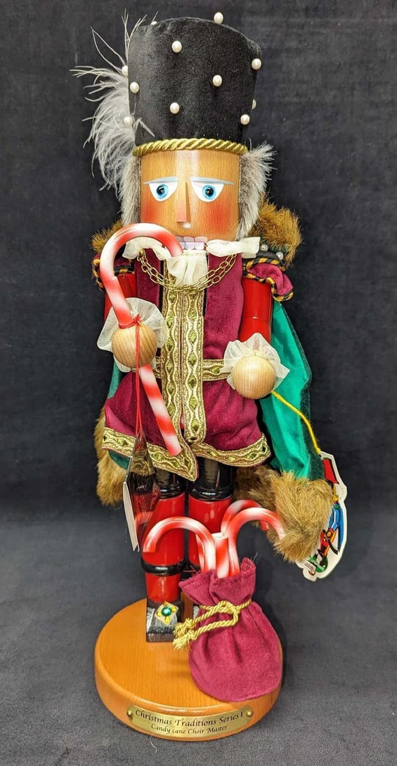 LE German Steinbach Nutcracker Candy Cane Choir Master (1 of 9)