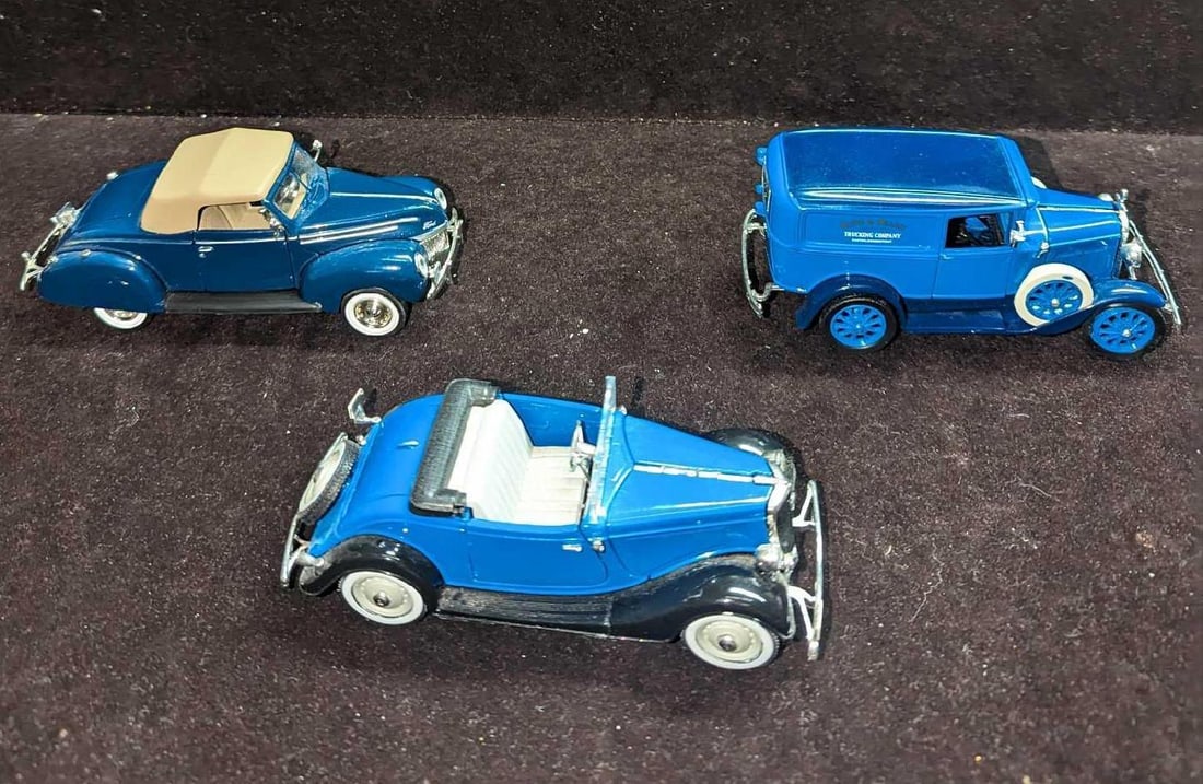 3 Die Cast Collectible Ford Coupe Model T Model A Cars (1 of 8)