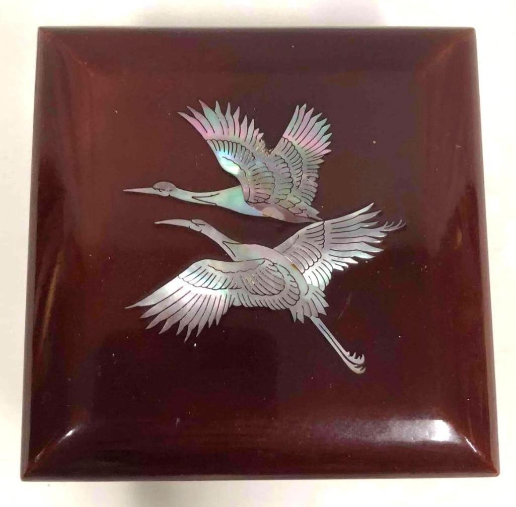 Vintage Japanese Lacquer Box With Mother Of Pearl Birds (1 of 6)