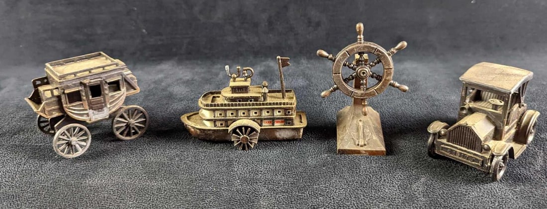 4 Vintage Die Cast Boat & Stage Coach & Car Pencil Sharpeners (1 of 10)