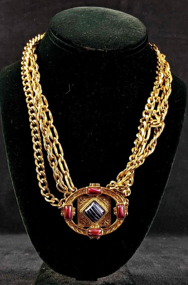 Gold -Tone Necklace with Charm (1 of 3)