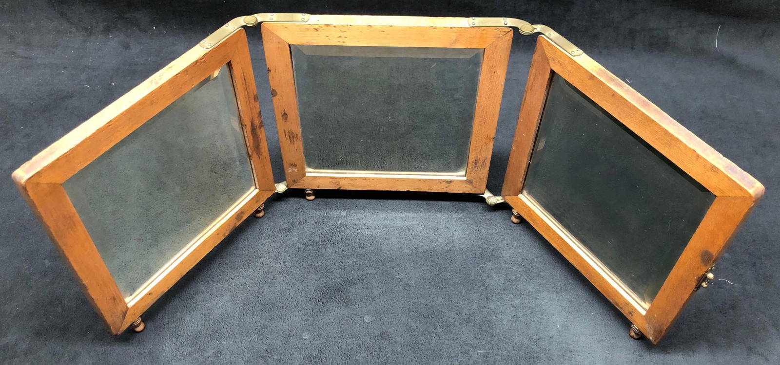 Antique P. Wiederer & Bro Trifold Shaving Mirror Auction