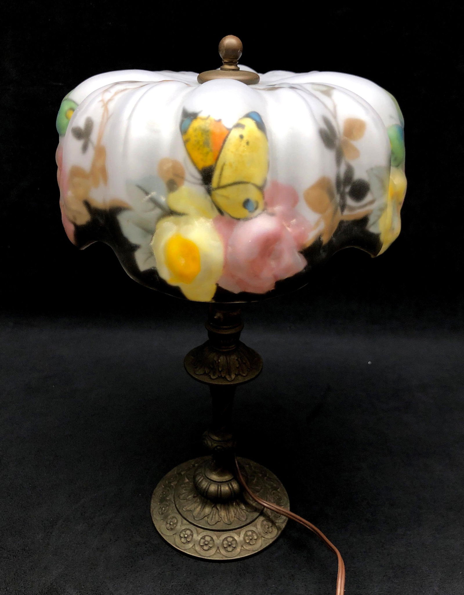 Antique PAIRPOINT Puffy Lamp D3071 - Mold Blown Reverse Painted Butterflies & Roses - Art Nouveau (1 of 12)