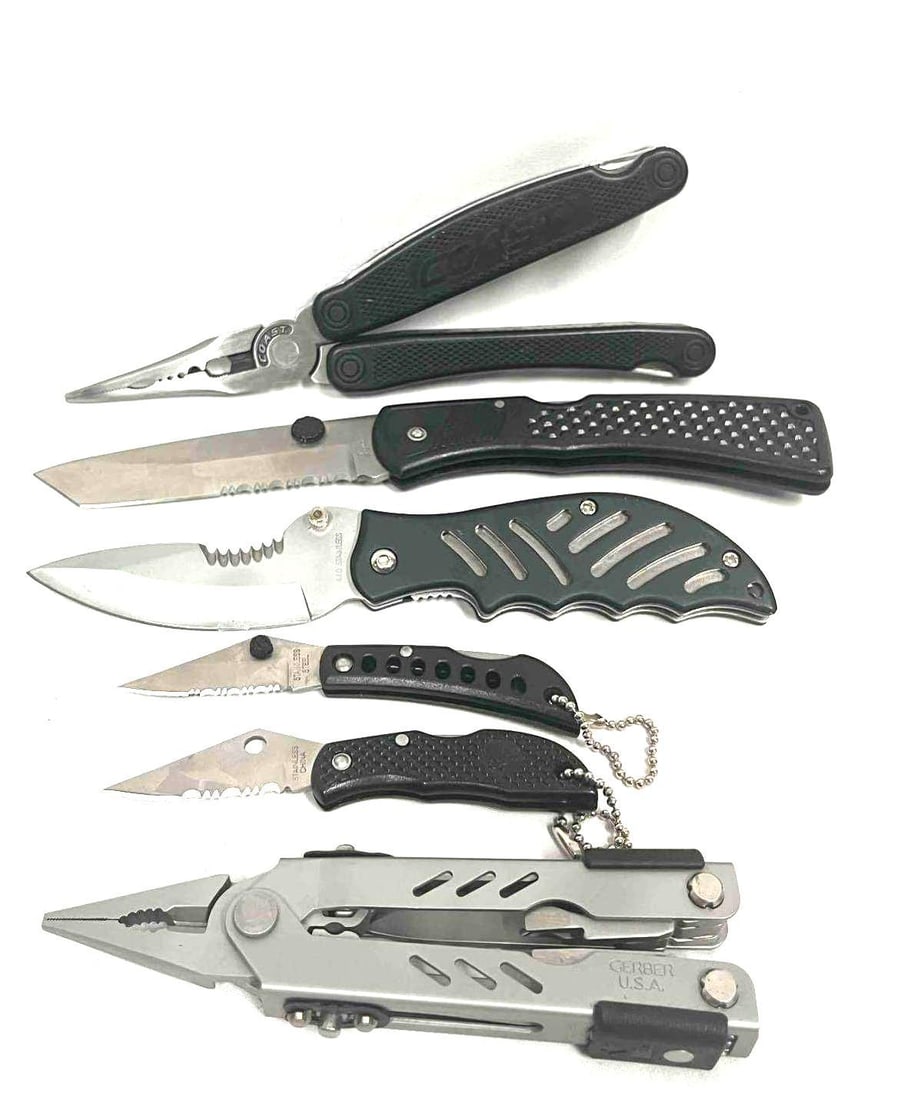 Random Knife Bundle Jaguar, Coast, 440 Stainless, Gerber U.S.A.& Two Mini Keychain Pocket Knives (1 of 9)