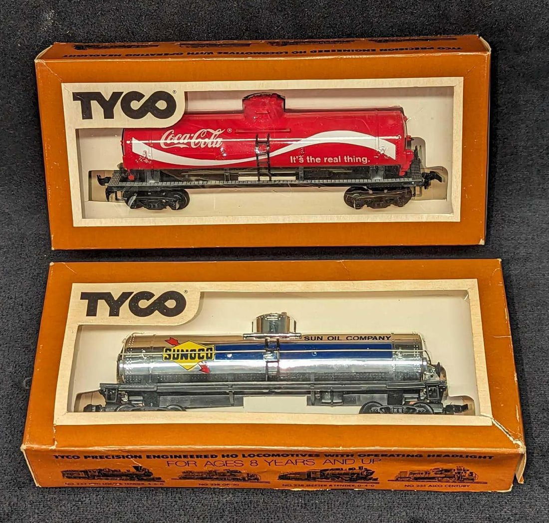 HO Scale TYCO Sunoco Oil & Coca-Cola Tank Cars (1 of 11)