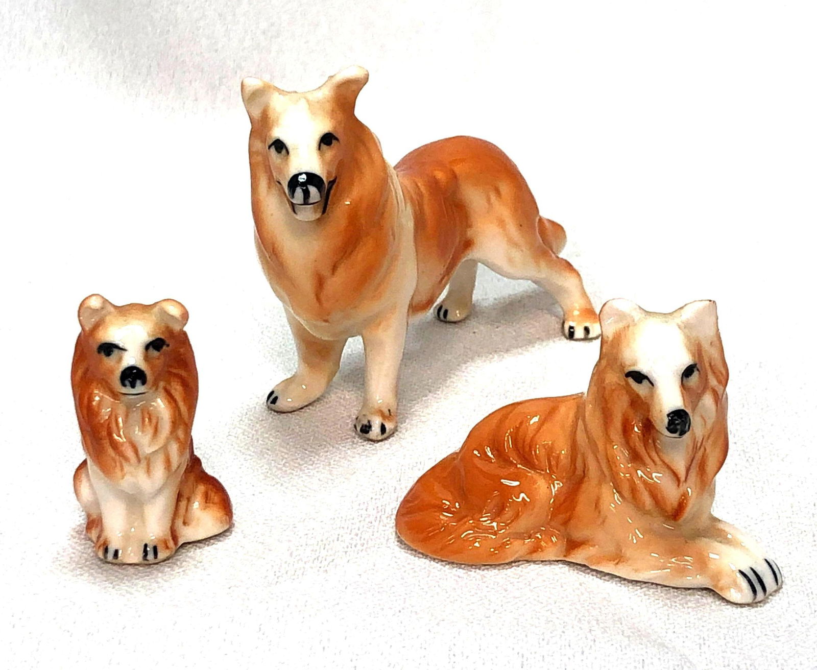3 Miniature Collie/ Sheltie/ Lassie Dog Figurines (1 of 5)