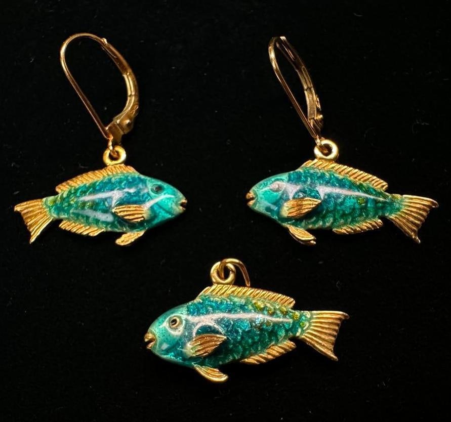18k Gold Kabana Parrotfish Pendant & Earrings Set (1 of 3)