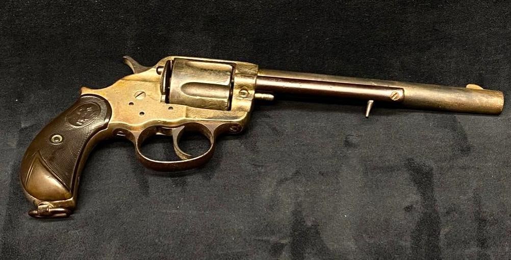 Colt Model 1878 Frontier Six Shooter .44 WCF: Colt Model 1878 Frontier Six Shooter .44 WCF Produced in 1899, this colt 1878 Frontier Six Shooter is chambered in .44-40 Winchester. The side of the barrel is stamped "Frontier Six Shooter". 