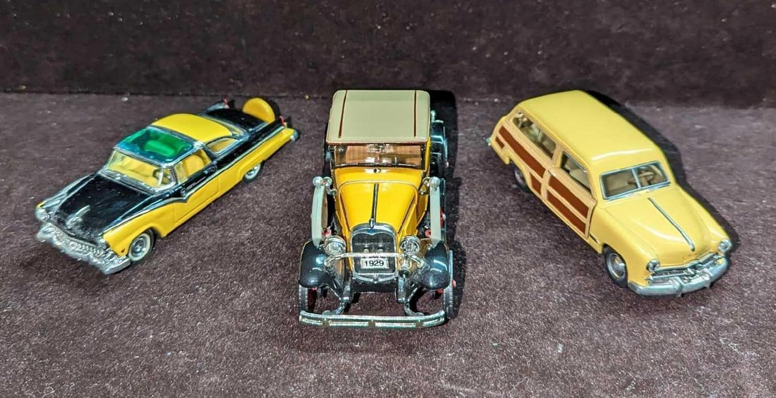 Ford Woody Ford Fairlane Ford Cabriolet Die Cast Cars (1 of 9)