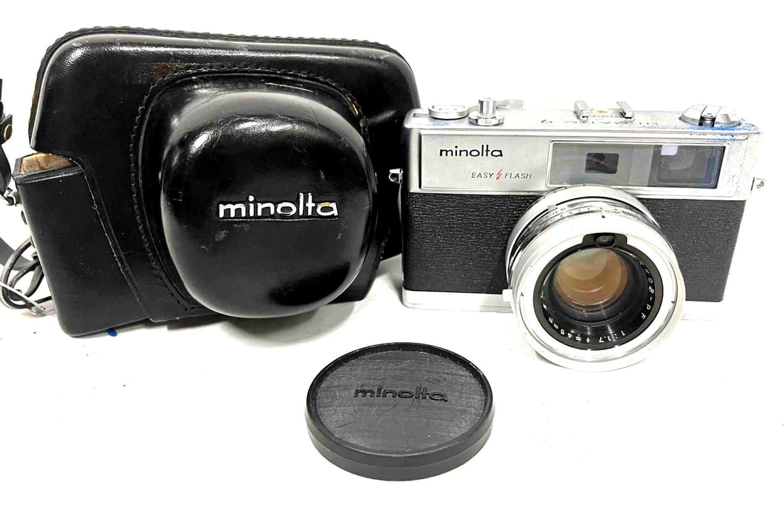 Vintage 1960's Minolta Easy Flash H-Matic 9 Film Camera In Case (1 of 9)