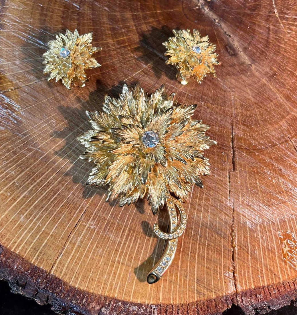 Erwin pearl brooch deals