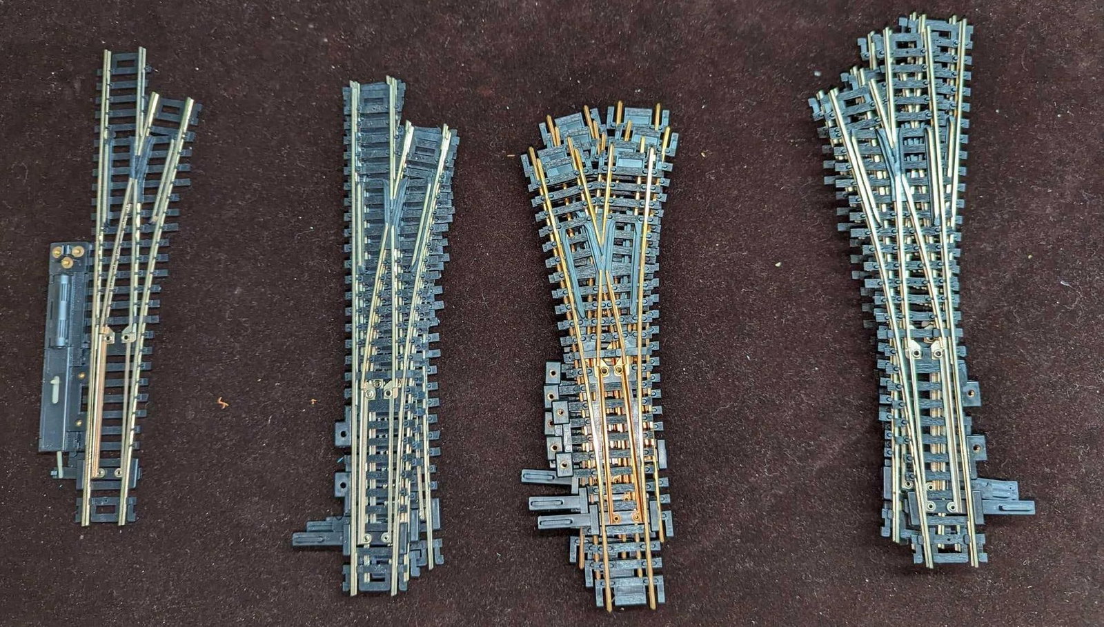 Assorted Atlas HO Custom Line Train Tracks (1 of 3)