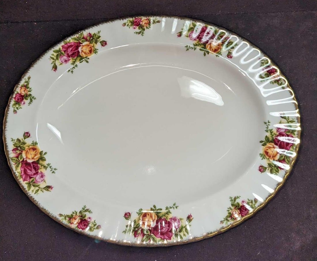 Royal Albert Old Country Roses Oval Serving Platter (1 of 4)