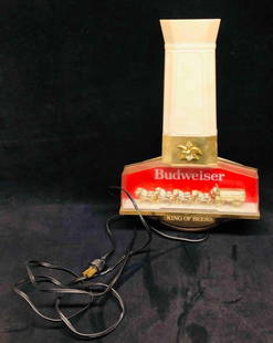 Vintage Budweiser King Of Beers Clydesdale Hanging Light: This lot contains a Vintage Budweiser King Of Beers Clydesdale Hanging Light. It is approx 2 1/4" x 9 1/4" 14 1/2" and it weighs about 1.2lbs. Overall the light is in good used condition w